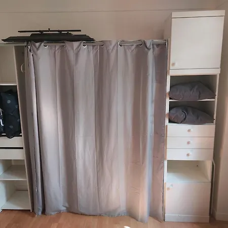 Avec 1 Lits Et 1 Canape Convertible, Salle De Bain Et Cuisine Communes